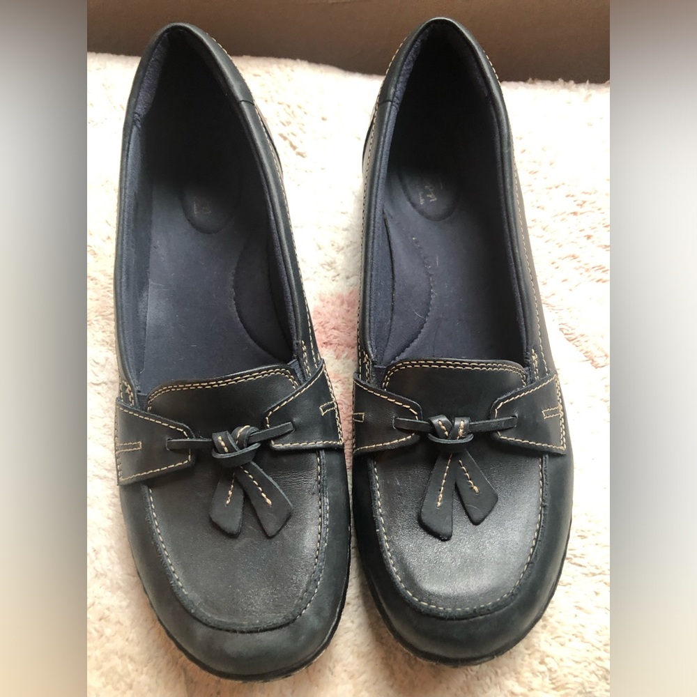 Clarks Women's Navy Loafers with Bow Accent